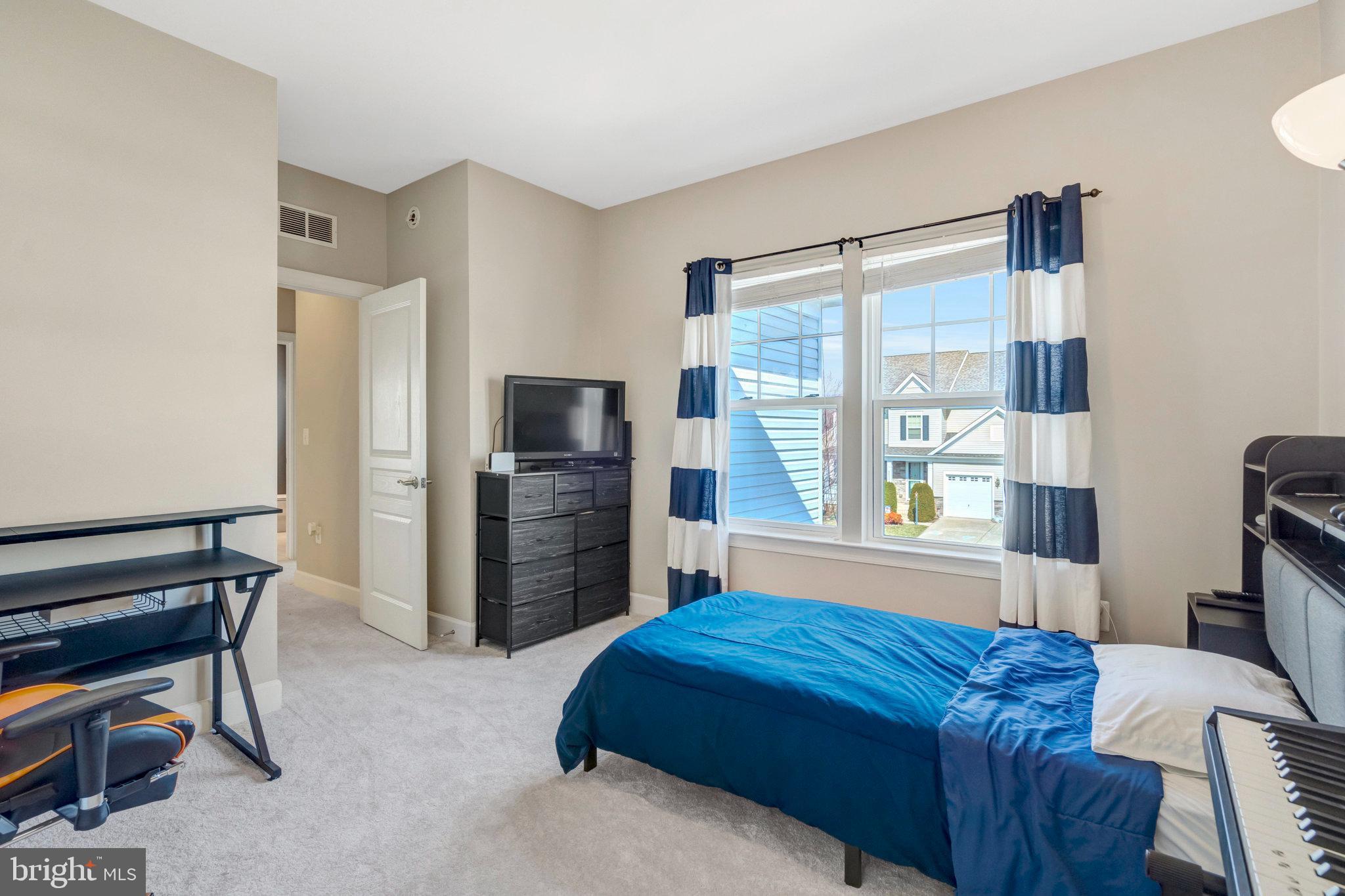 HOPE HILL CROSSING - Residential