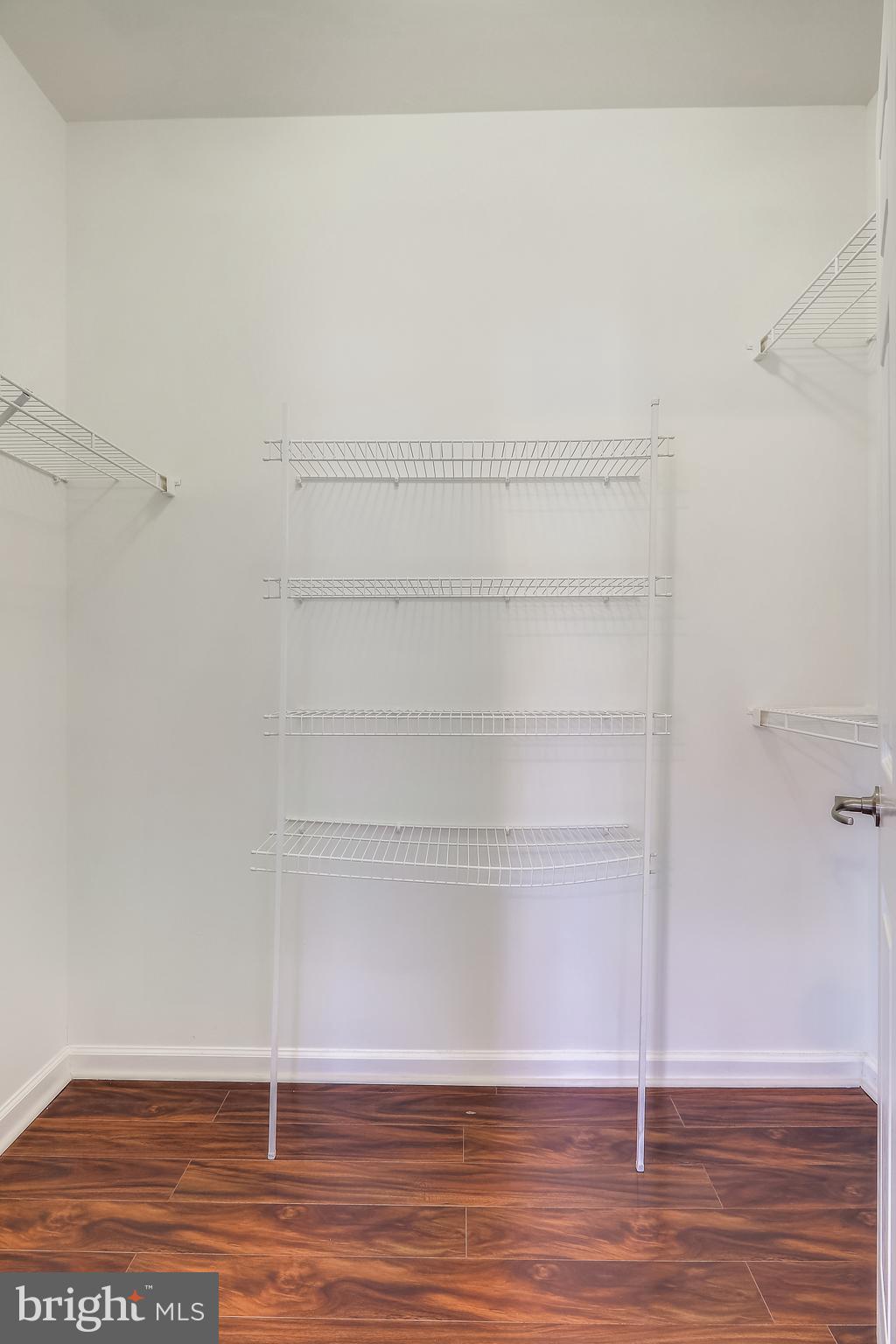 VIRGINIA LANDING - Residential