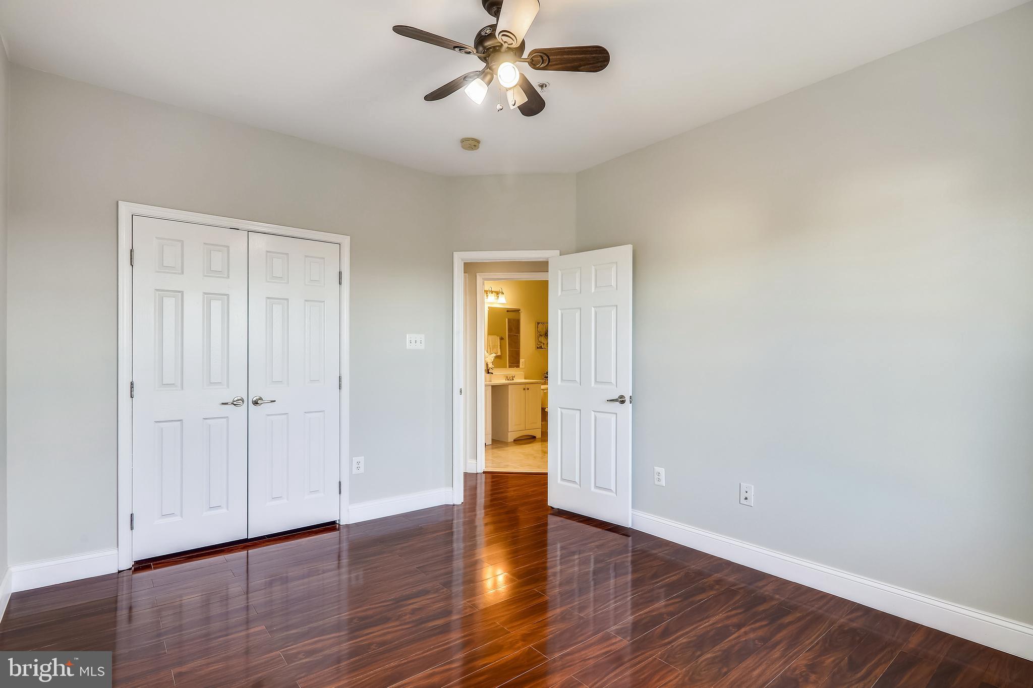 VIRGINIA LANDING - Residential