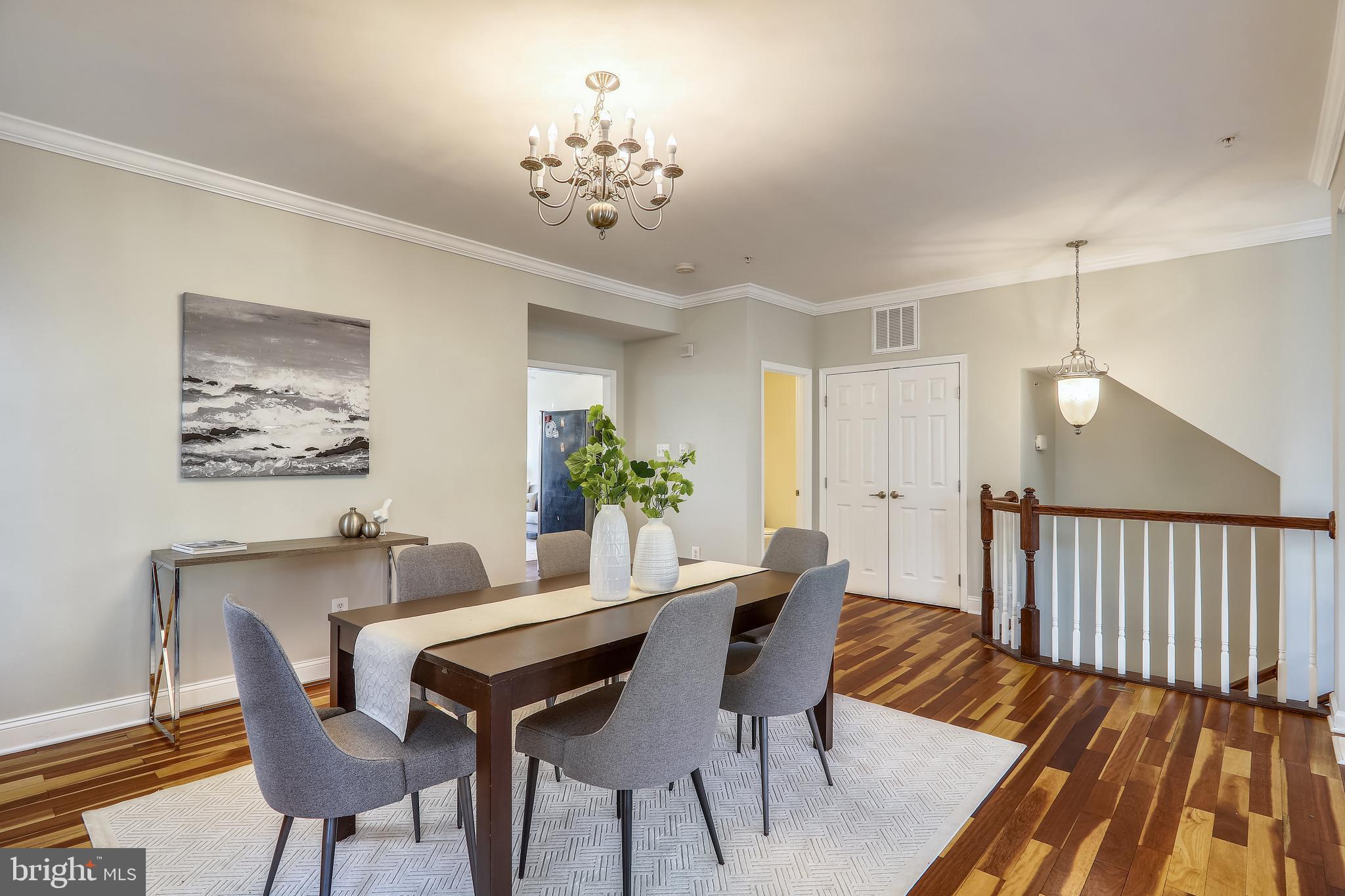 VIRGINIA LANDING - Residential