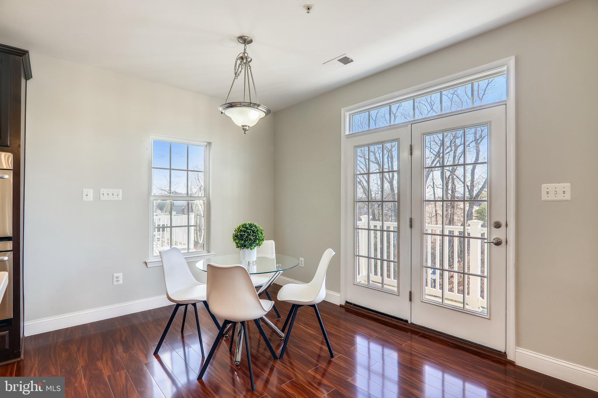 VIRGINIA LANDING - Residential