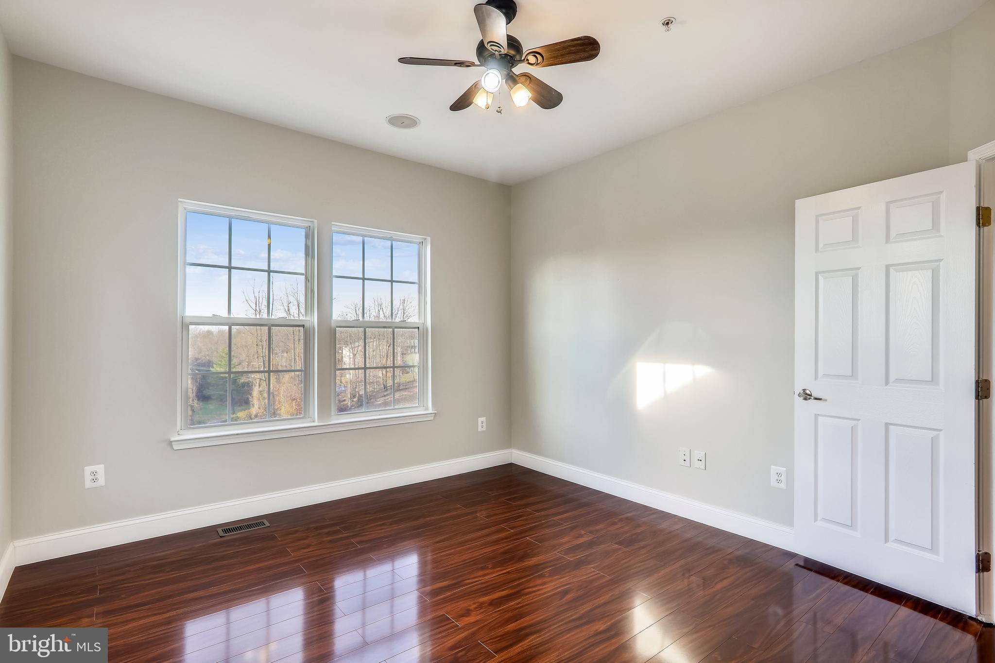 VIRGINIA LANDING - Residential