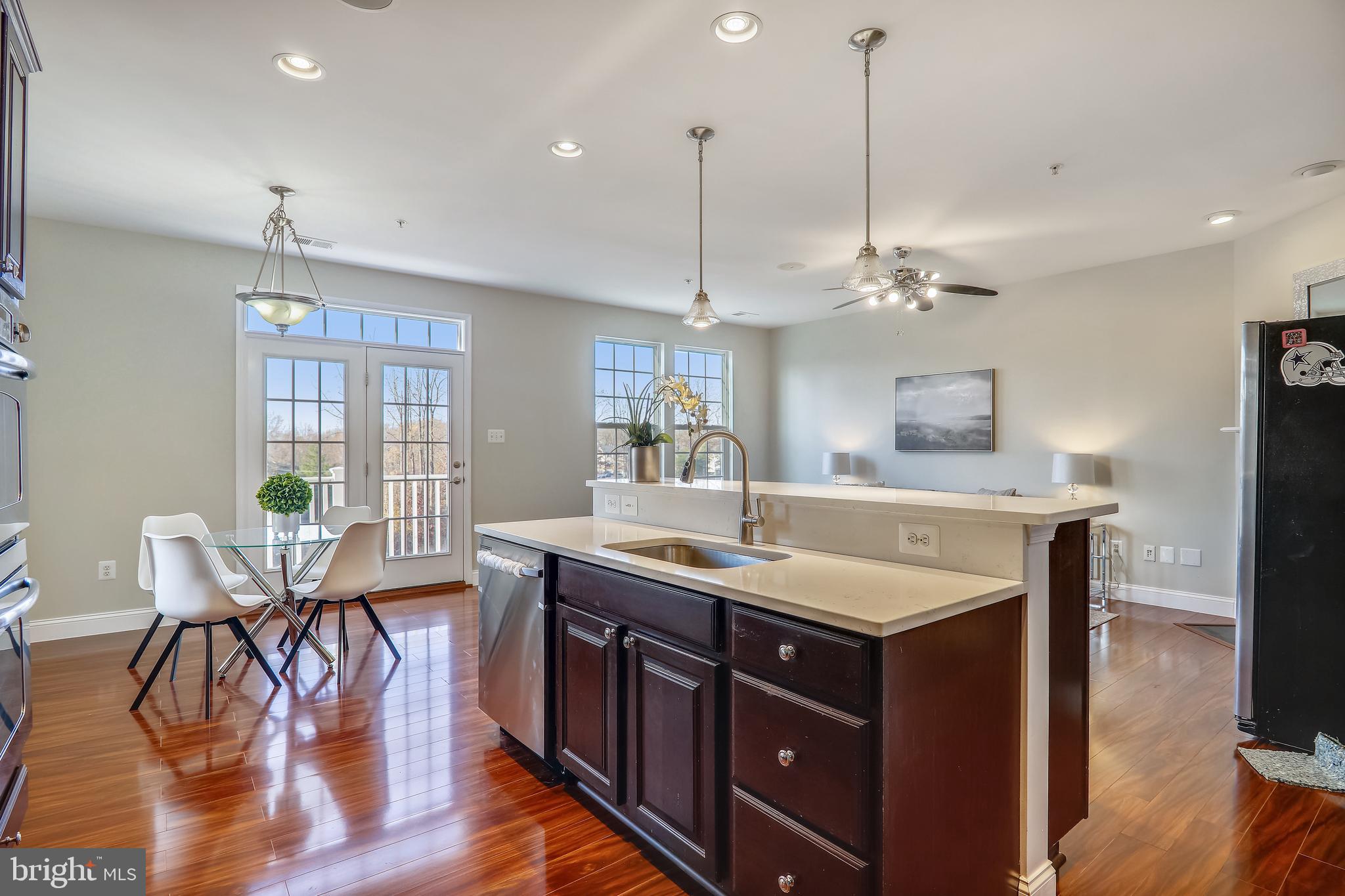 VIRGINIA LANDING - Residential