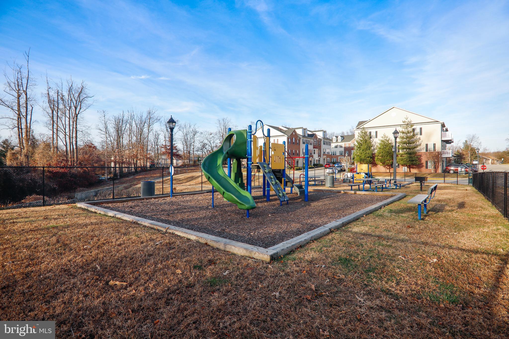 VIRGINIA LANDING - Residential