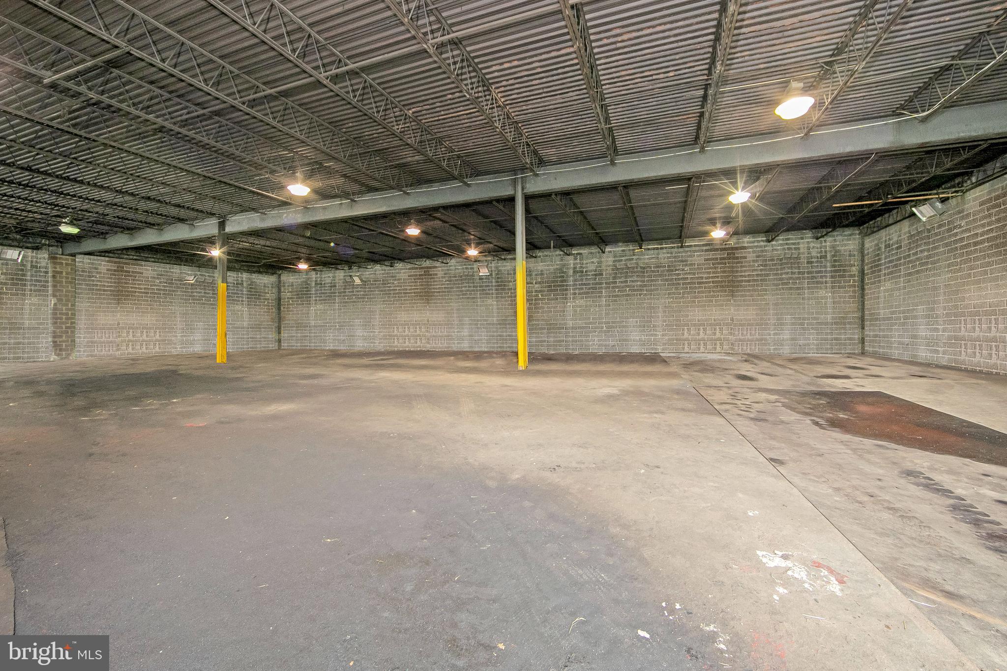 1057 EMPIRE AVENUE -1059