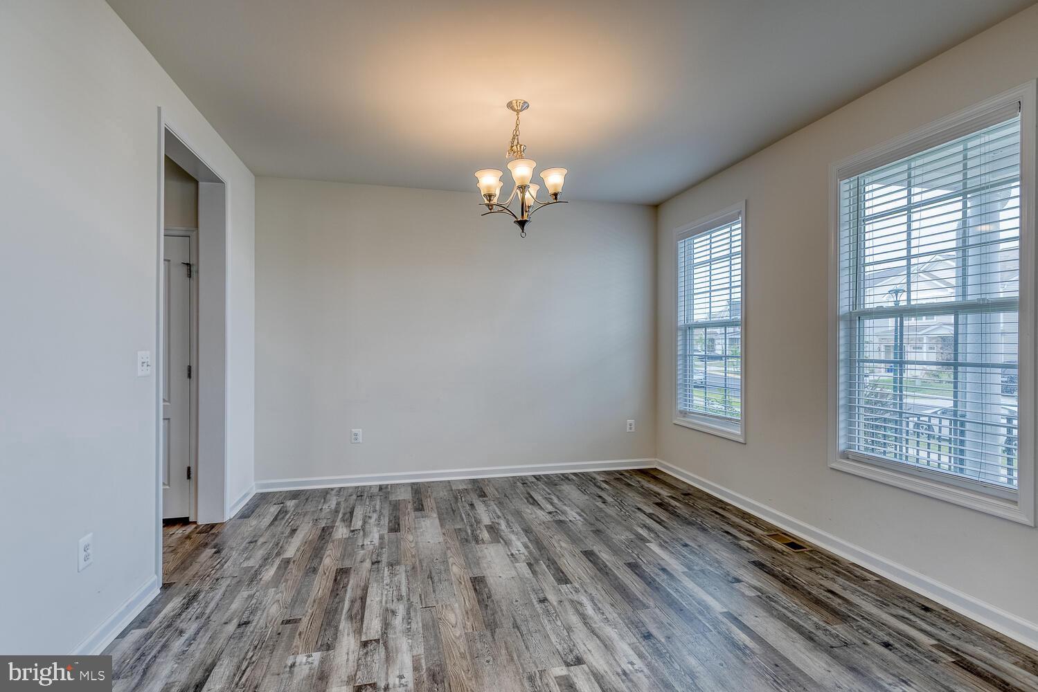 EMBREY MILL - Residential Lease