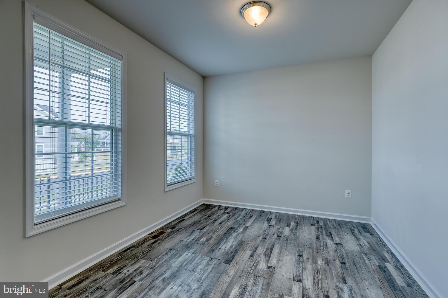 EMBREY MILL - Residential Lease