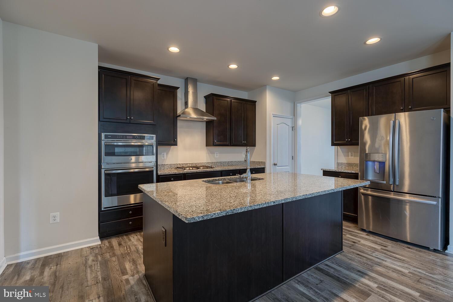 EMBREY MILL - Residential Lease