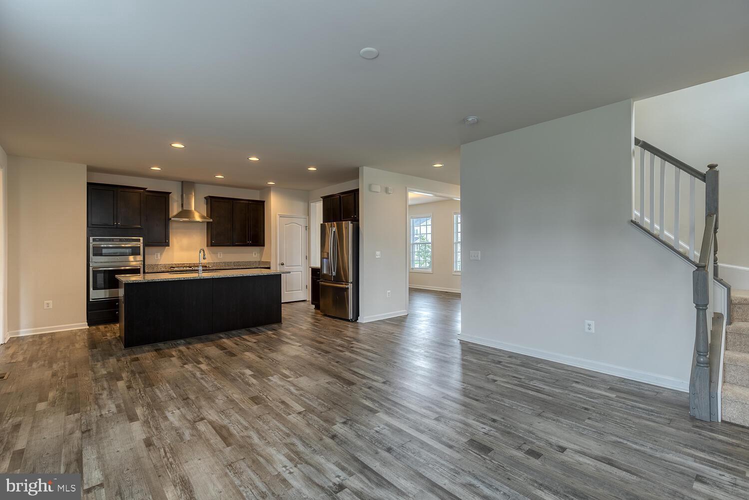 EMBREY MILL - Residential Lease