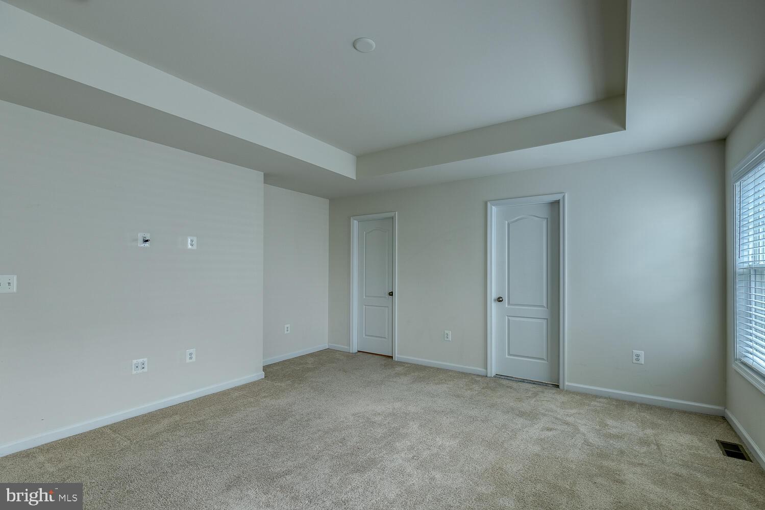 EMBREY MILL - Residential Lease