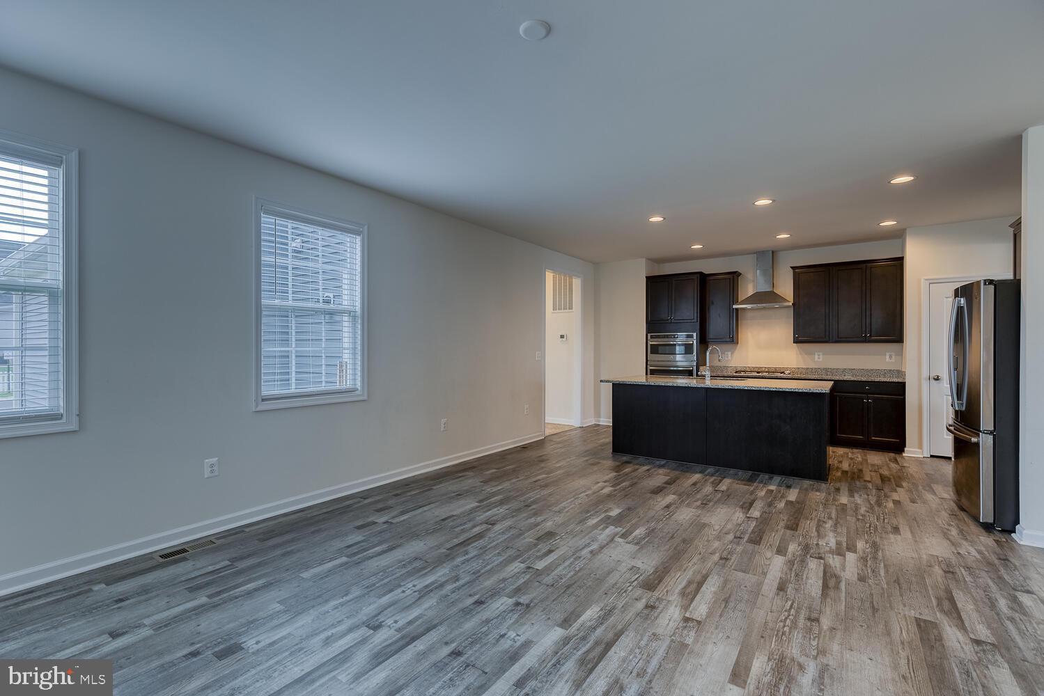 EMBREY MILL - Residential Lease