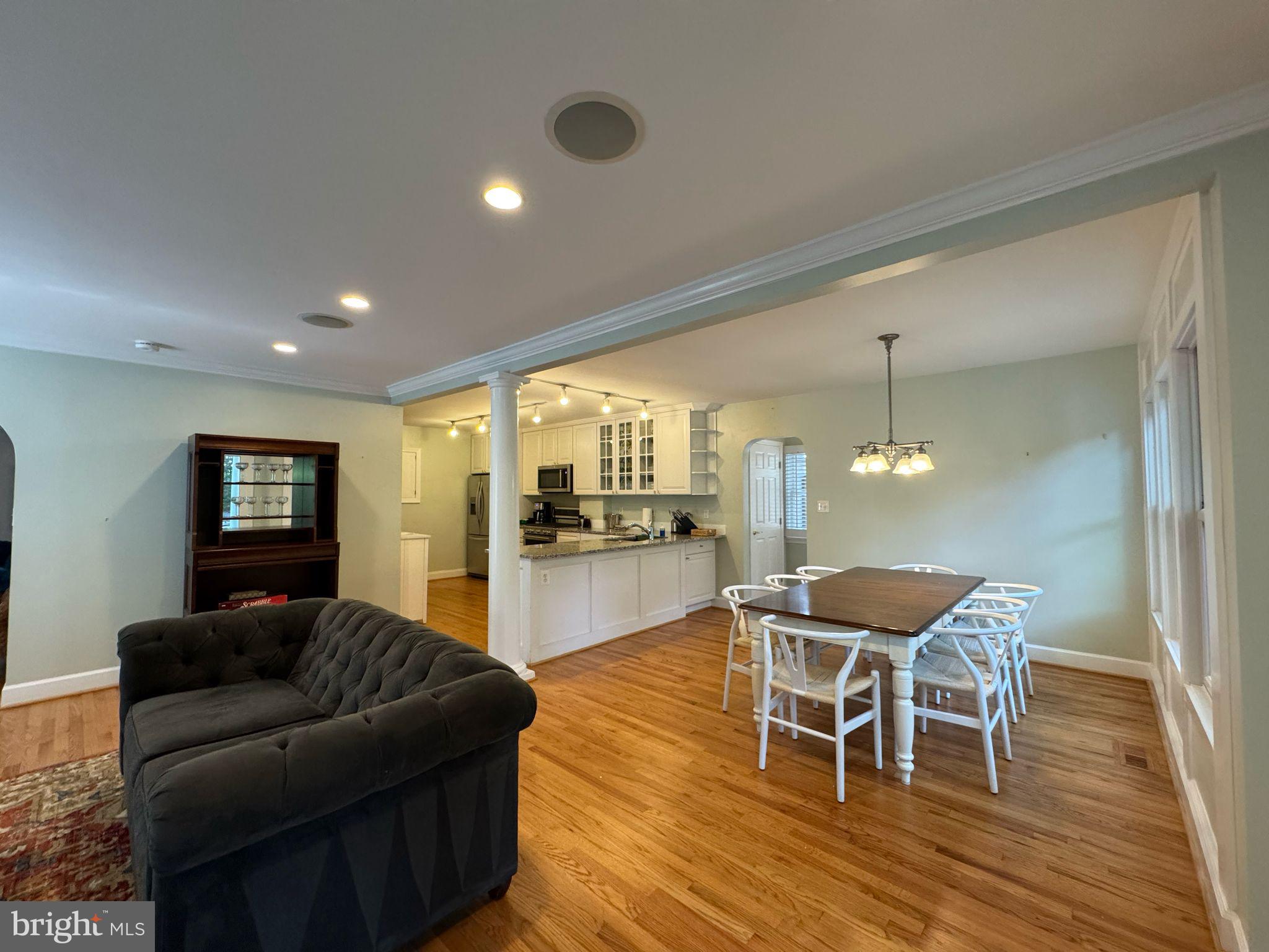 LYON VILLAGE - Residential Lease