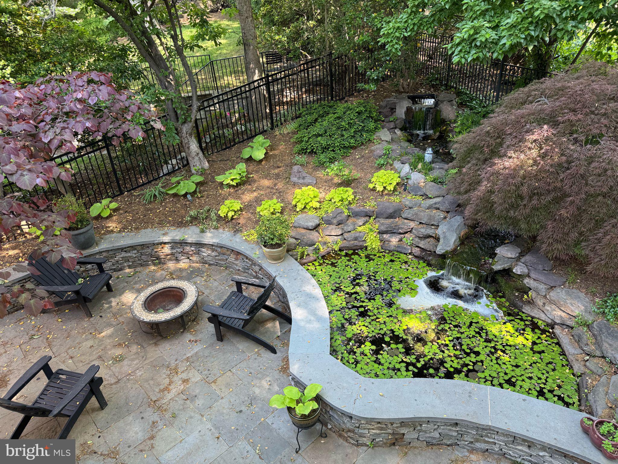 LYON VILLAGE - Residential Lease