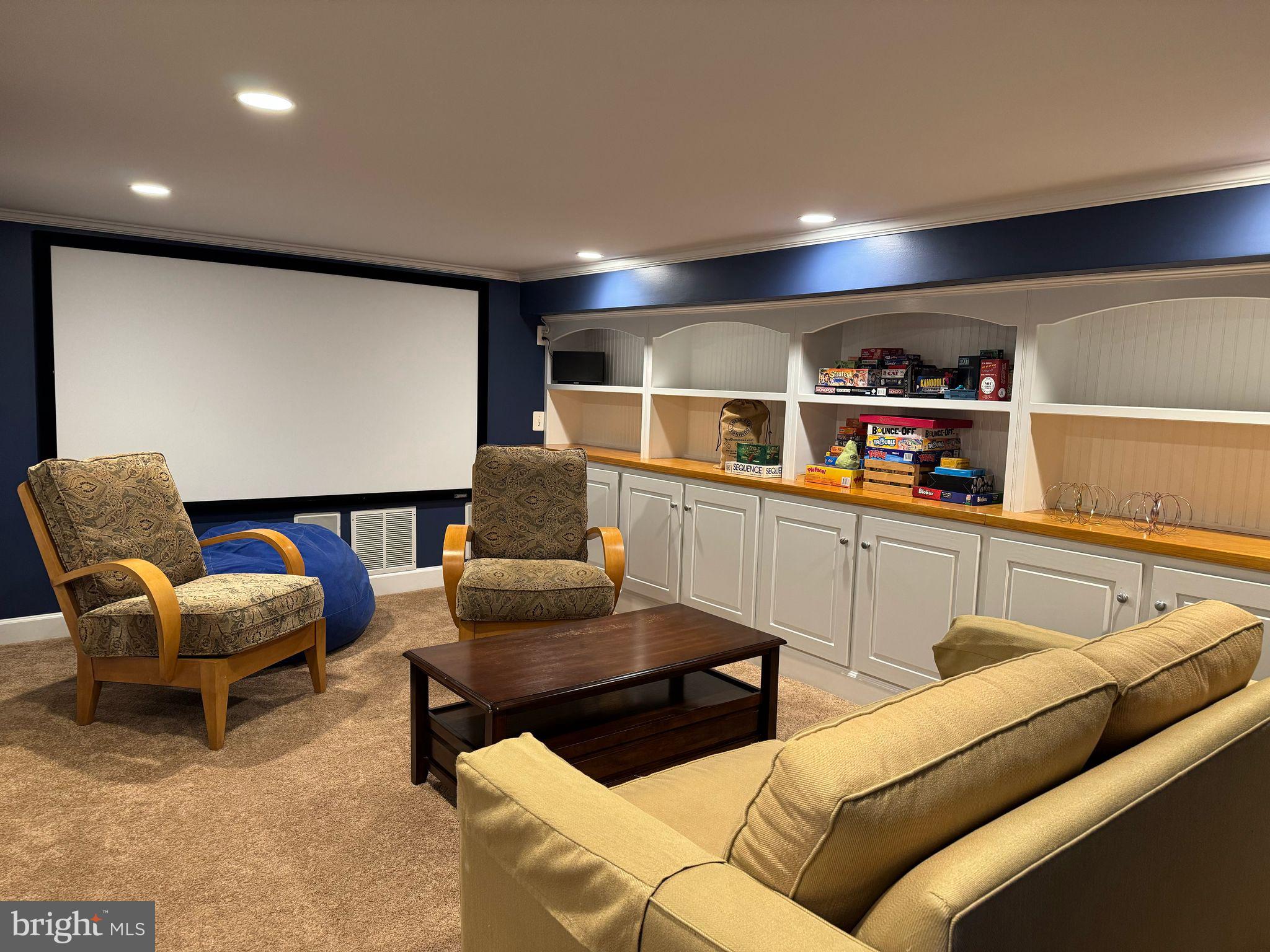 LYON VILLAGE - Residential Lease