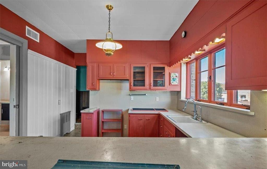 2 W CATAWISSA STREET
