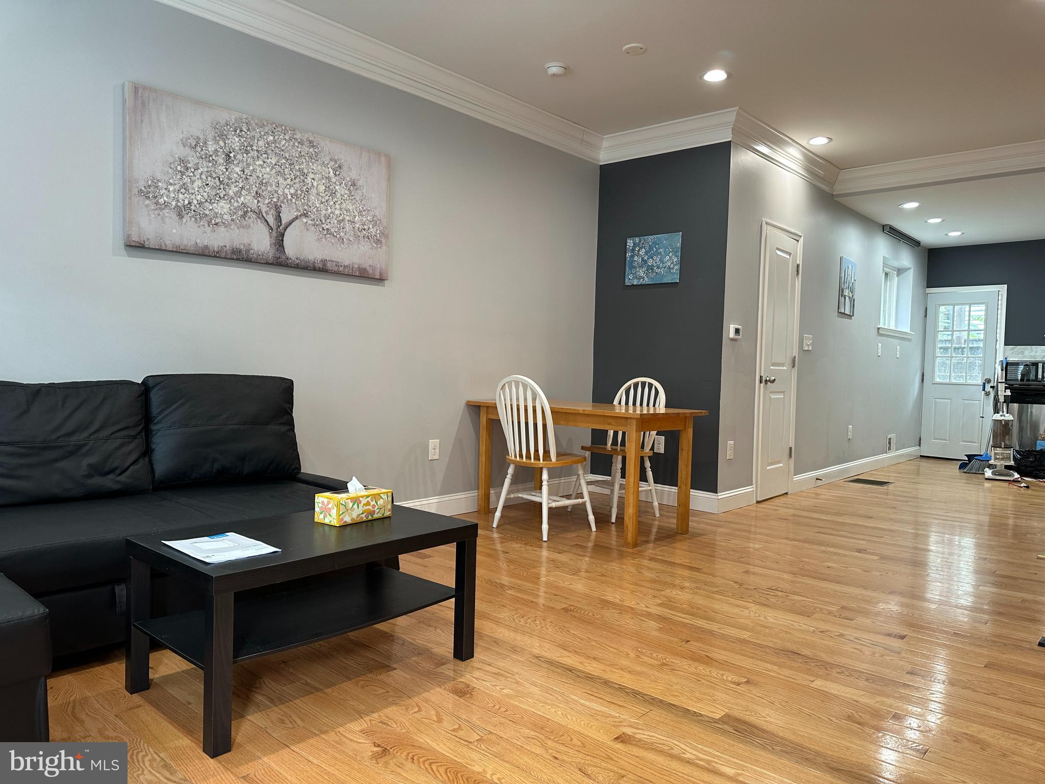 2109 S ROSEWOOD STREET