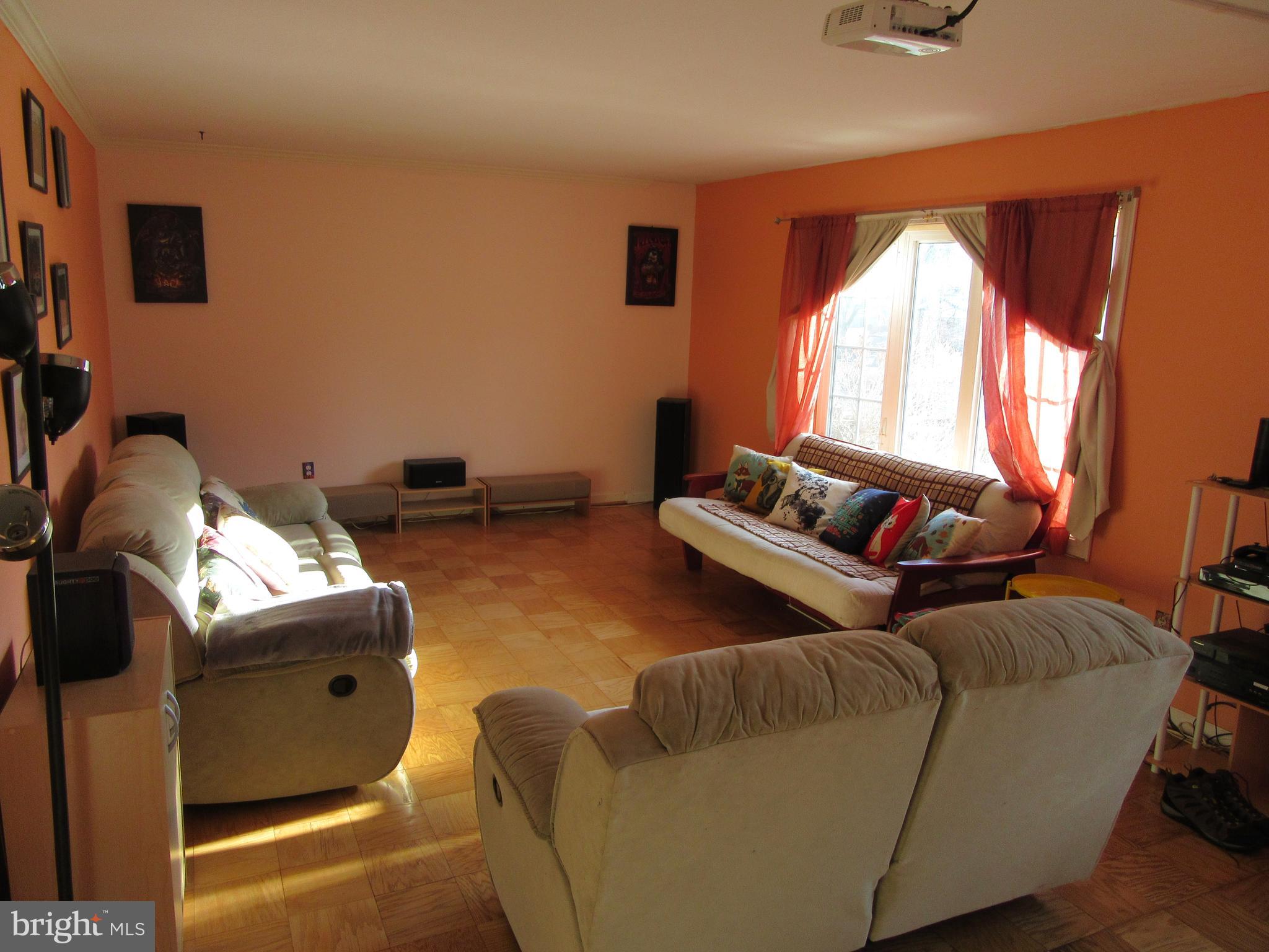 WHEATON WOODS - Residential