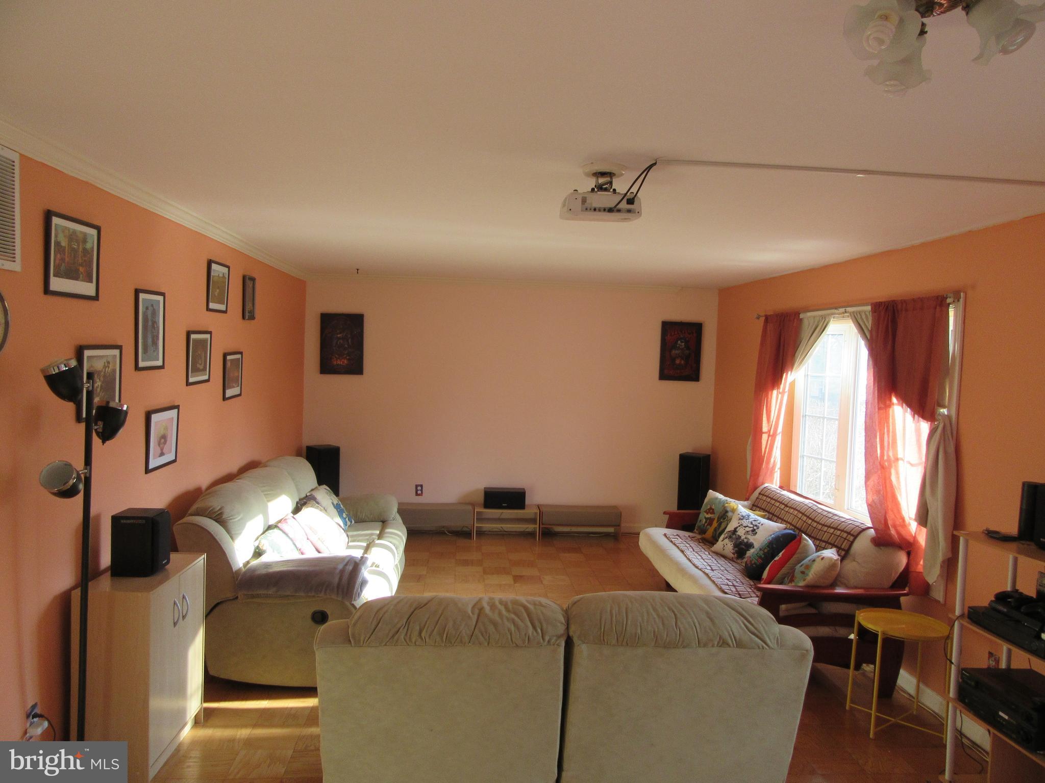 WHEATON WOODS - Residential