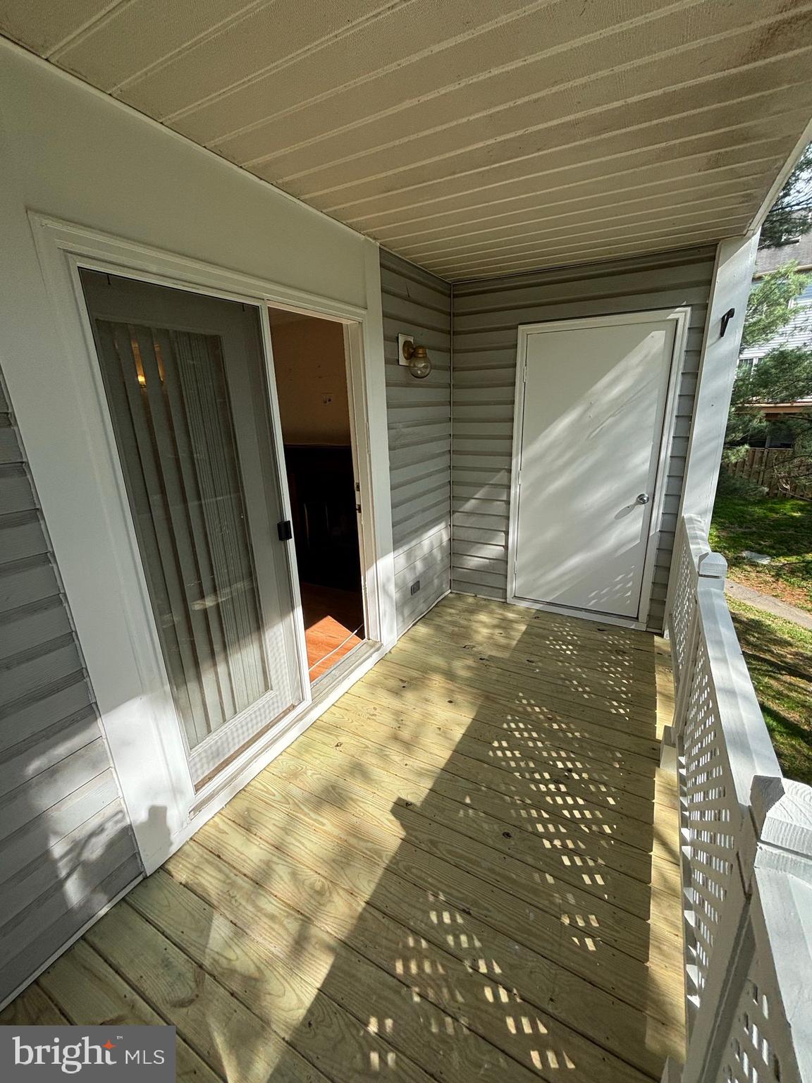 WATERS EDGE AT NORTH LAKE - Residential Lease