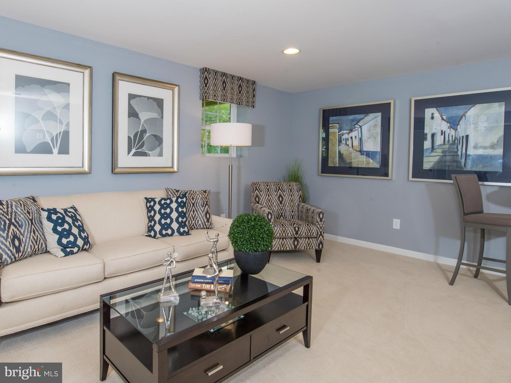 WESTCHESTER SQUARE - Residential