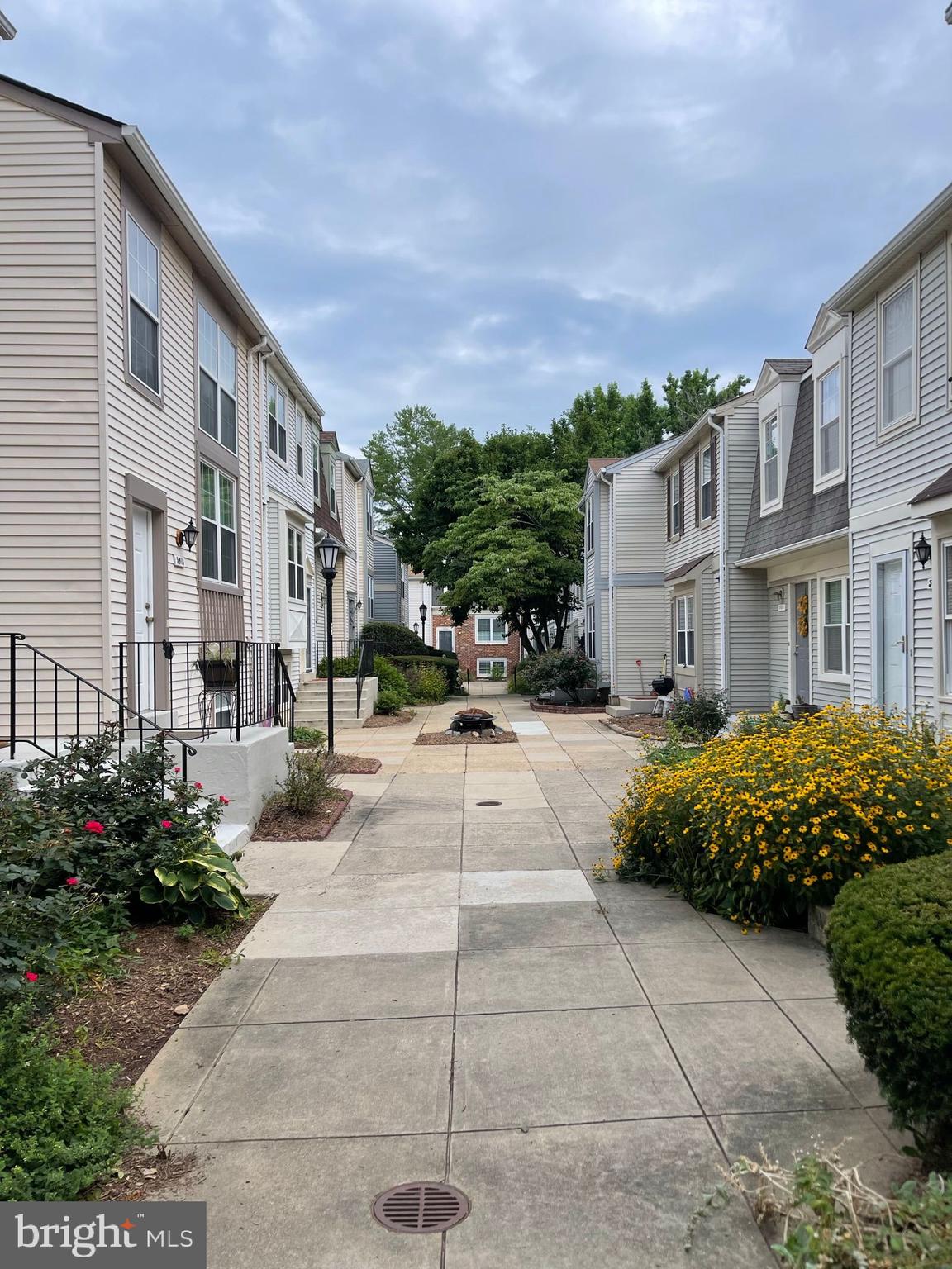 OAKWOOD COMMONS AT BURKE - Residential Lease