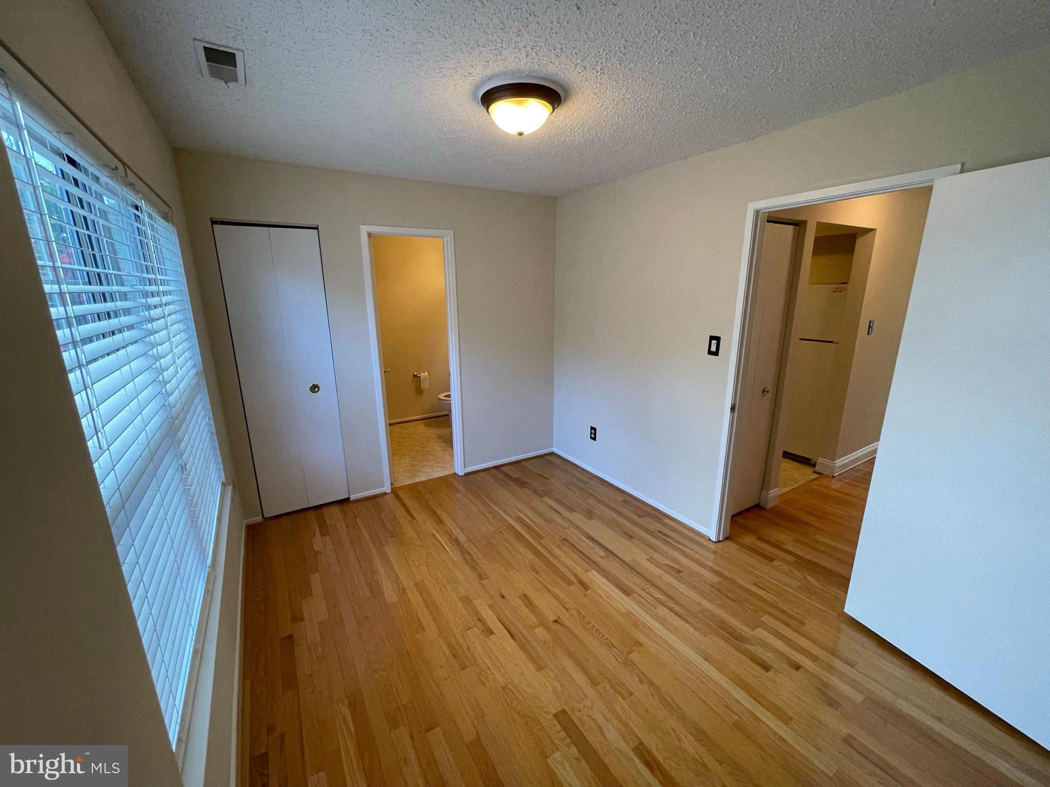 OAKWOOD COMMONS AT BURKE - Residential Lease