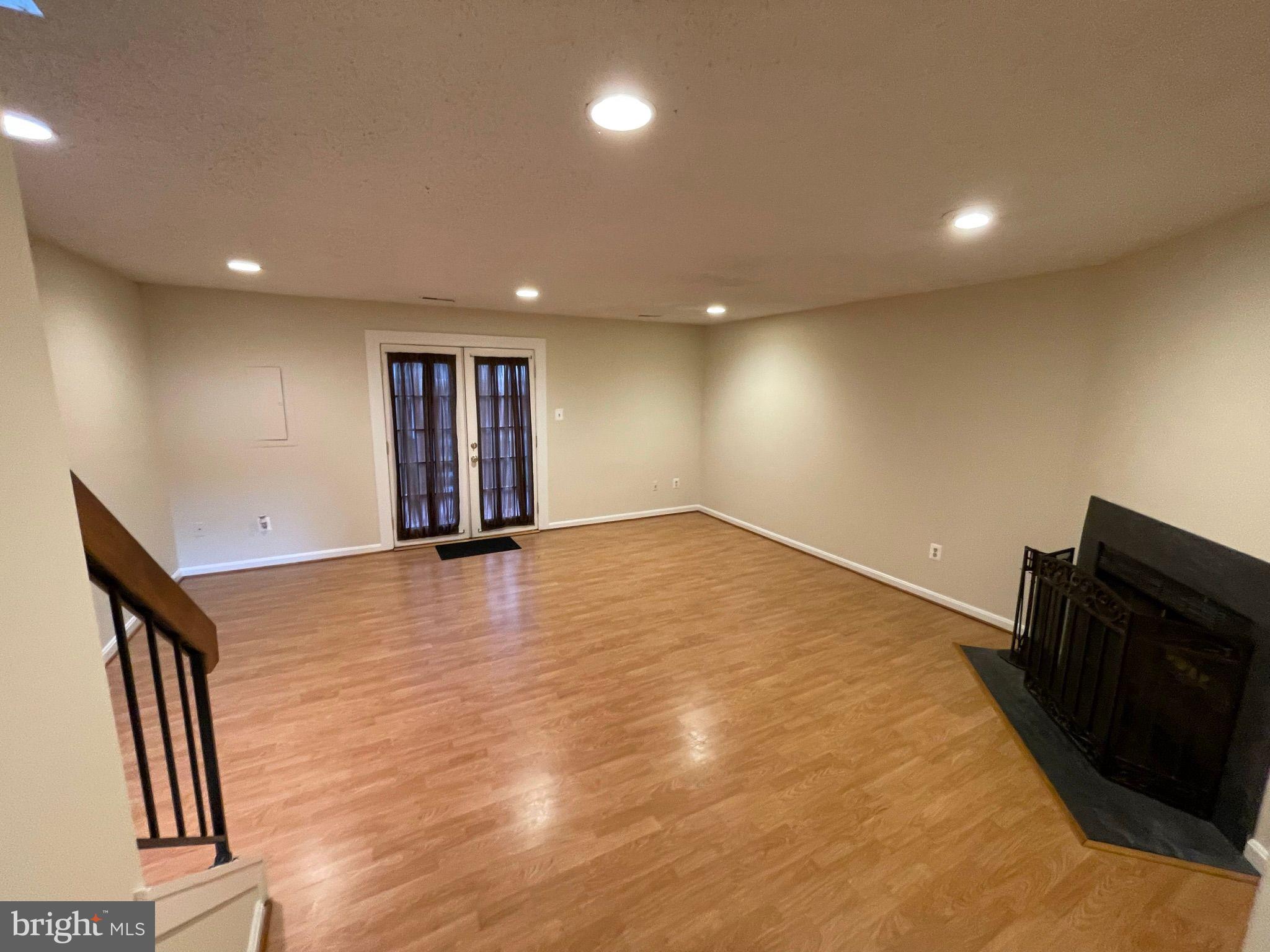 OAKWOOD COMMONS AT BURKE - Residential Lease