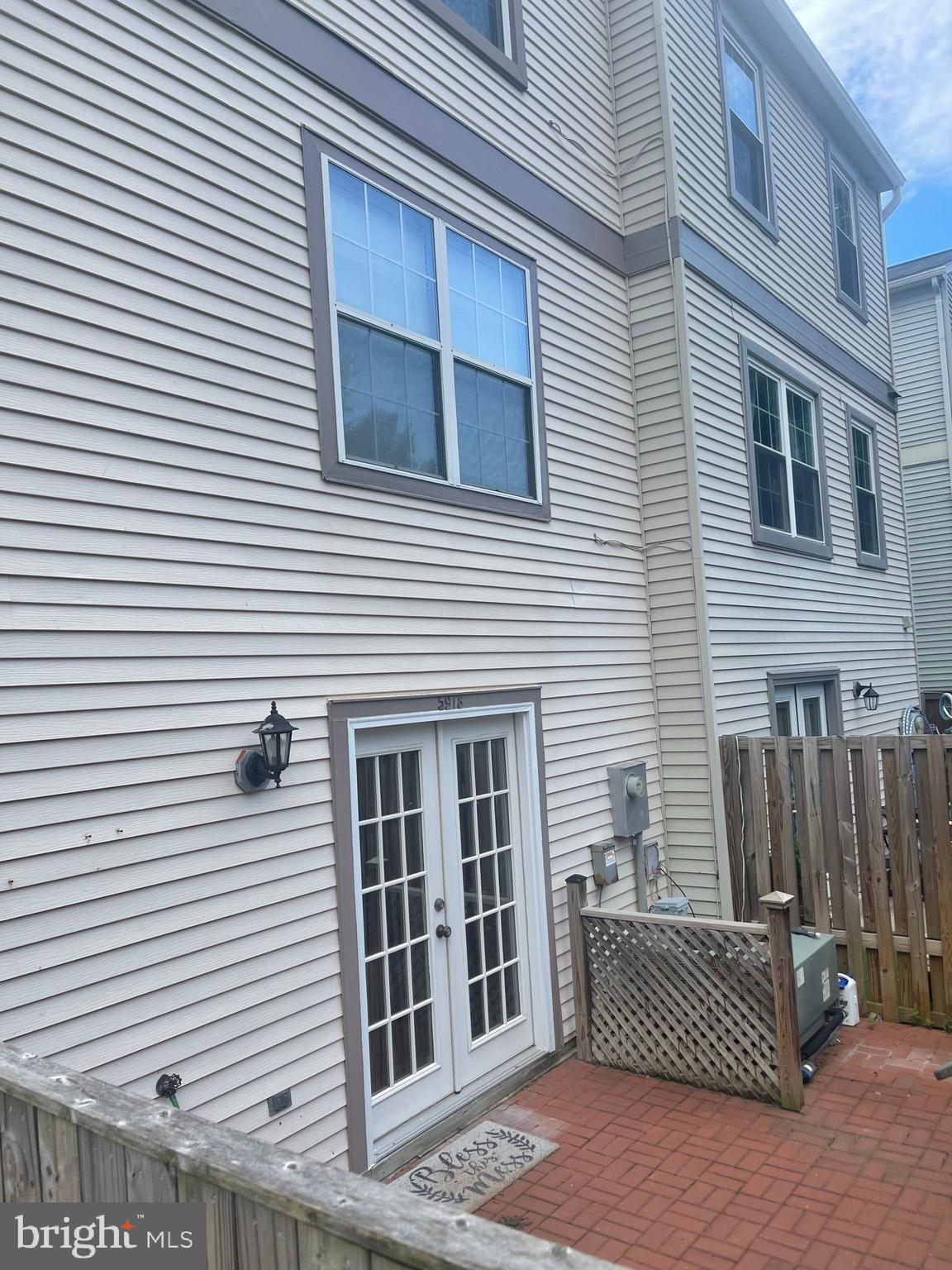 OAKWOOD COMMONS AT BURKE - Residential Lease