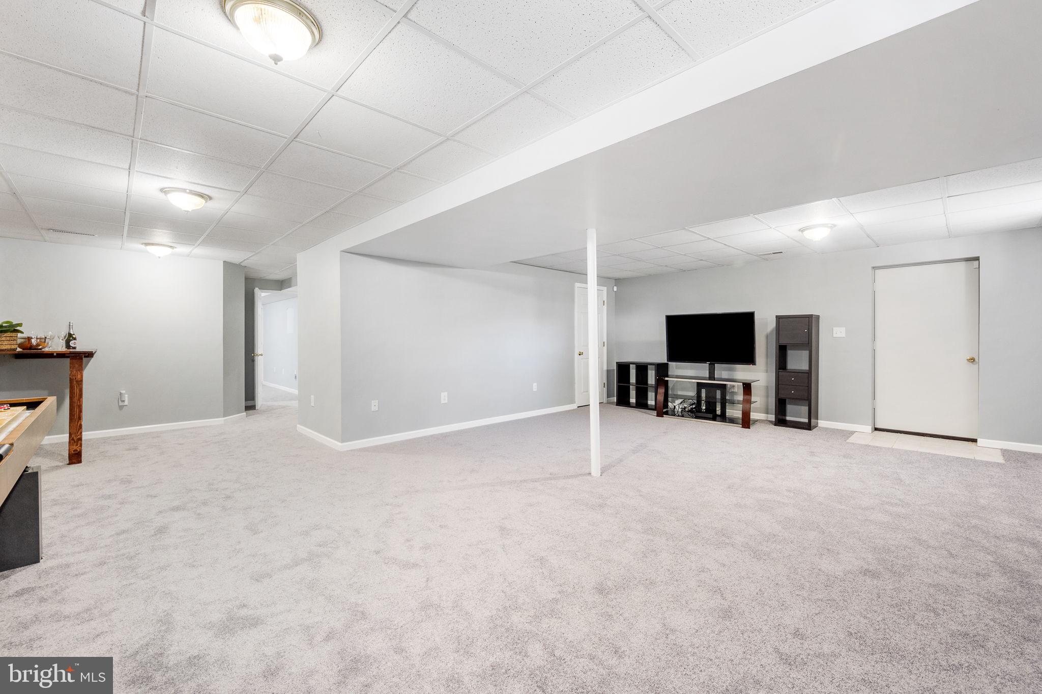 NANSFIELD HUNT - Residential