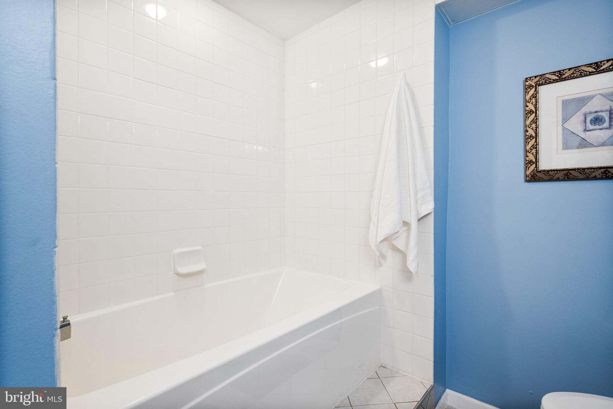 NANSFIELD HUNT - Residential