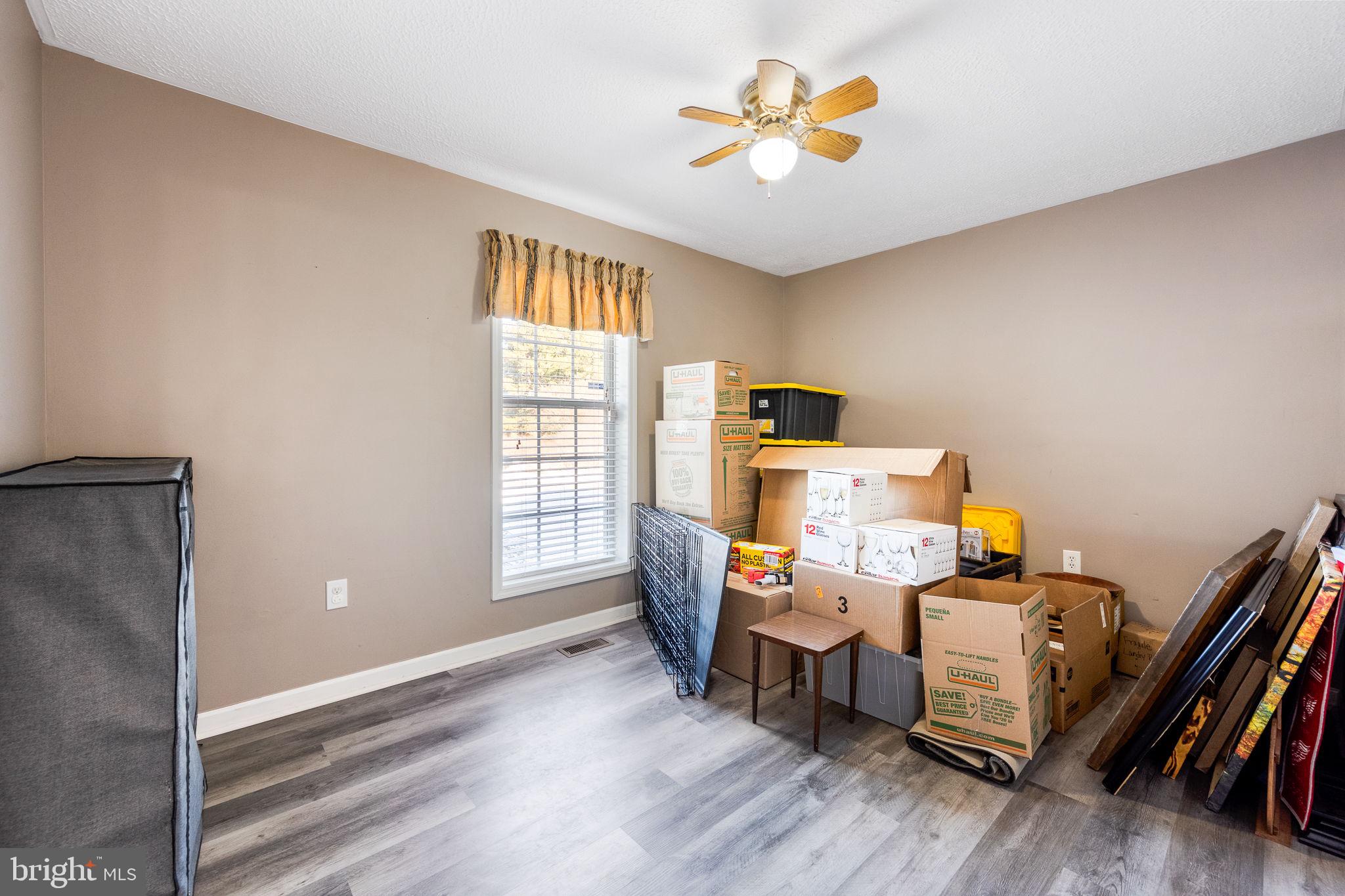 NANSFIELD HUNT - Residential