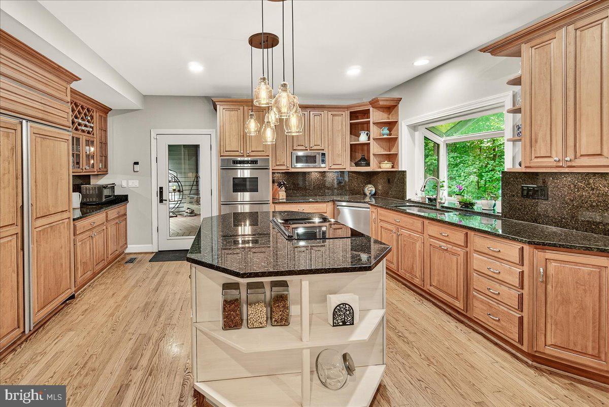 THISTLEDOWN - Residential