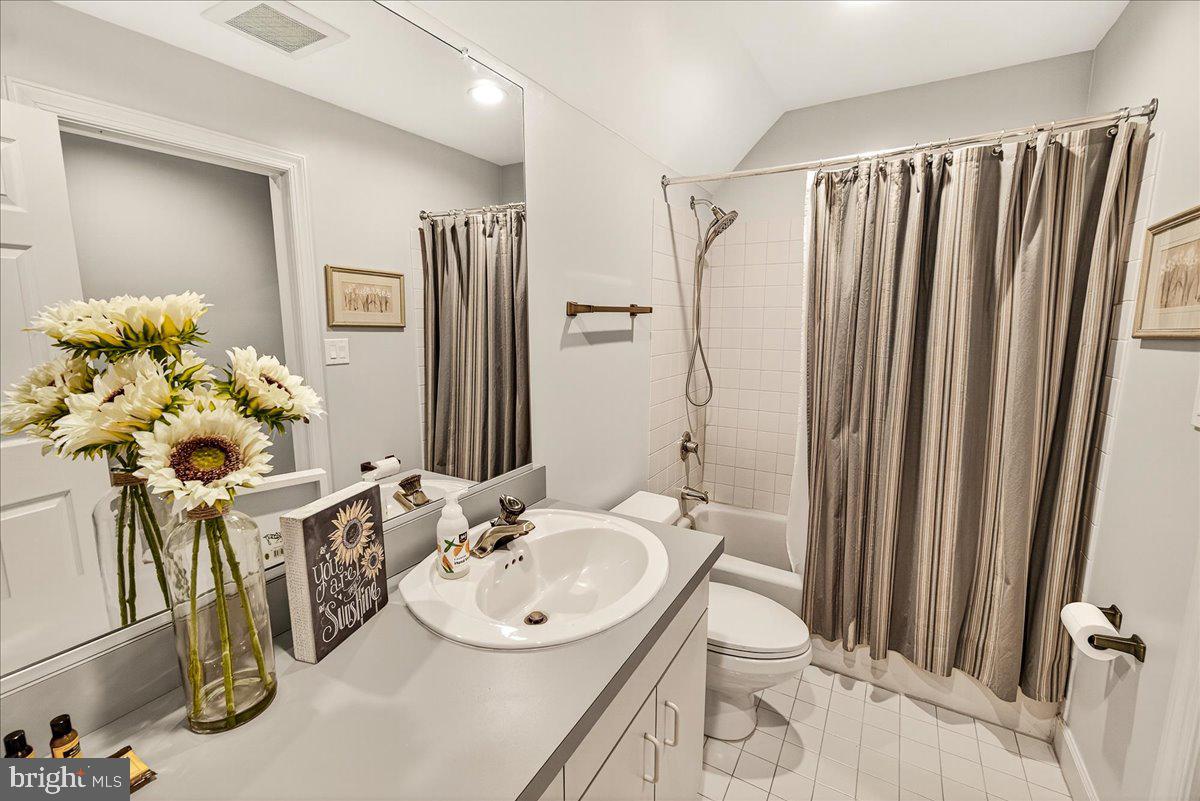 THISTLEDOWN - Residential