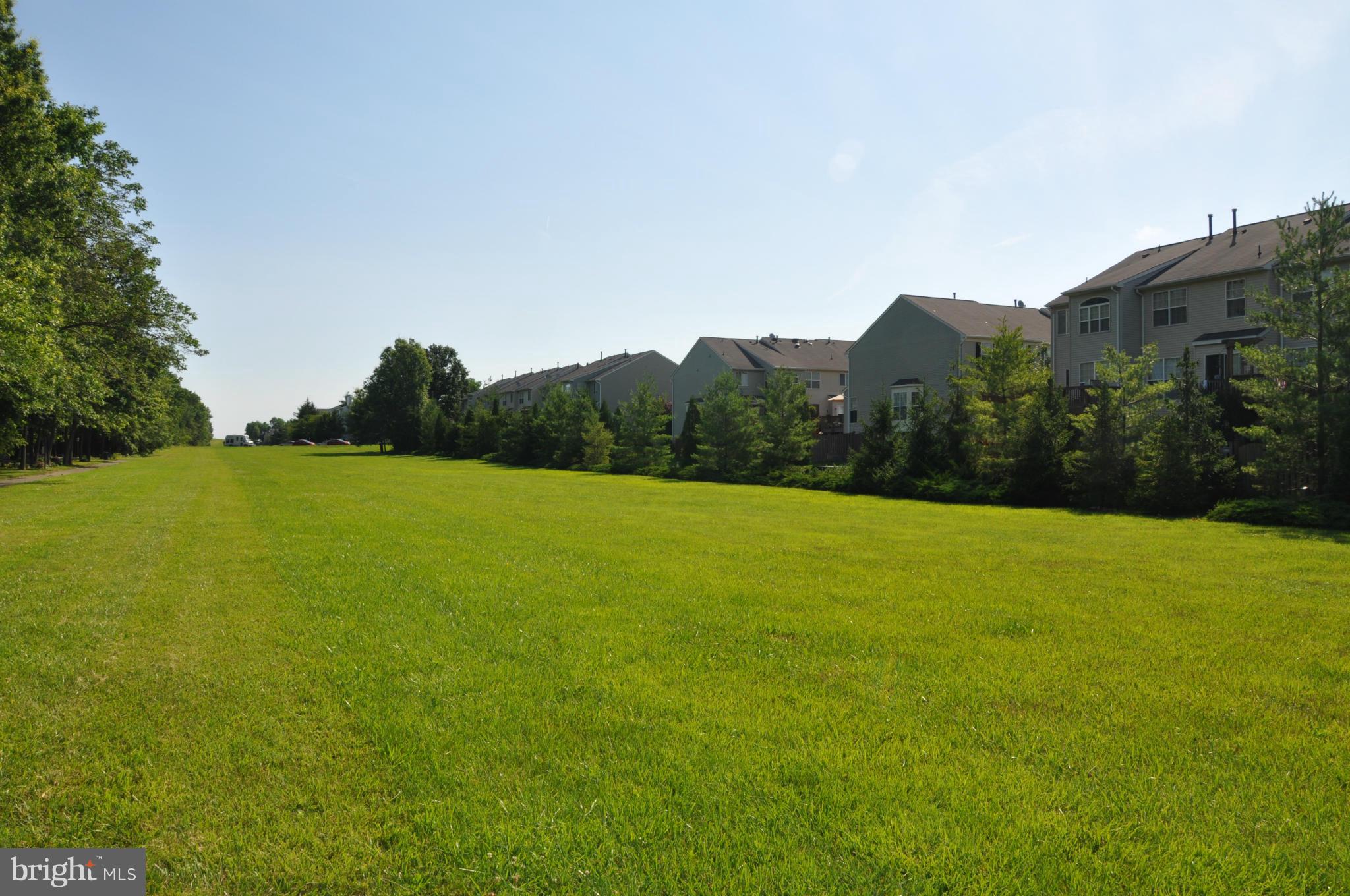 BULL RUN CONDO - Residential