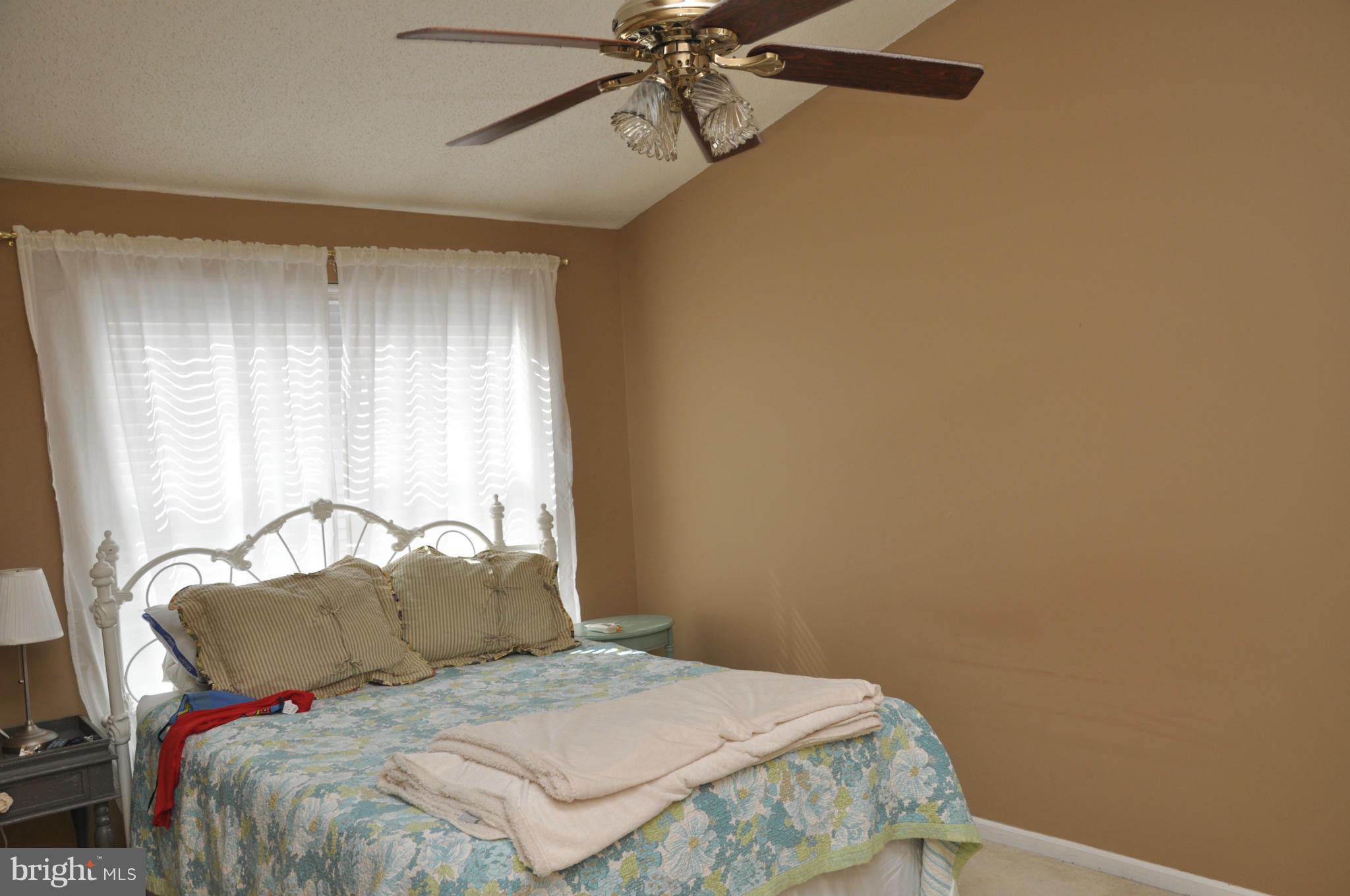 BULL RUN CONDO - Residential