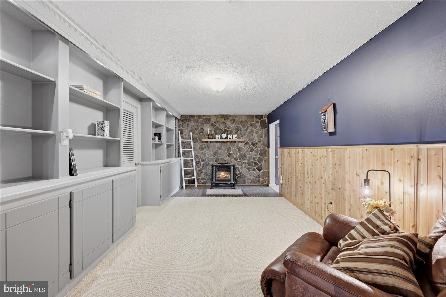 OLD RUSSELL FARM - Residential