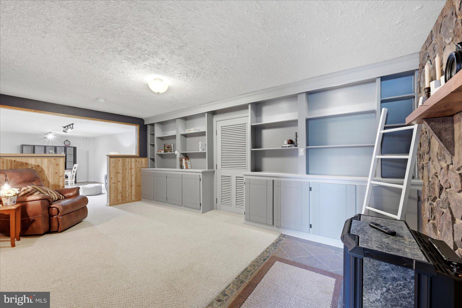 OLD RUSSELL FARM - Residential