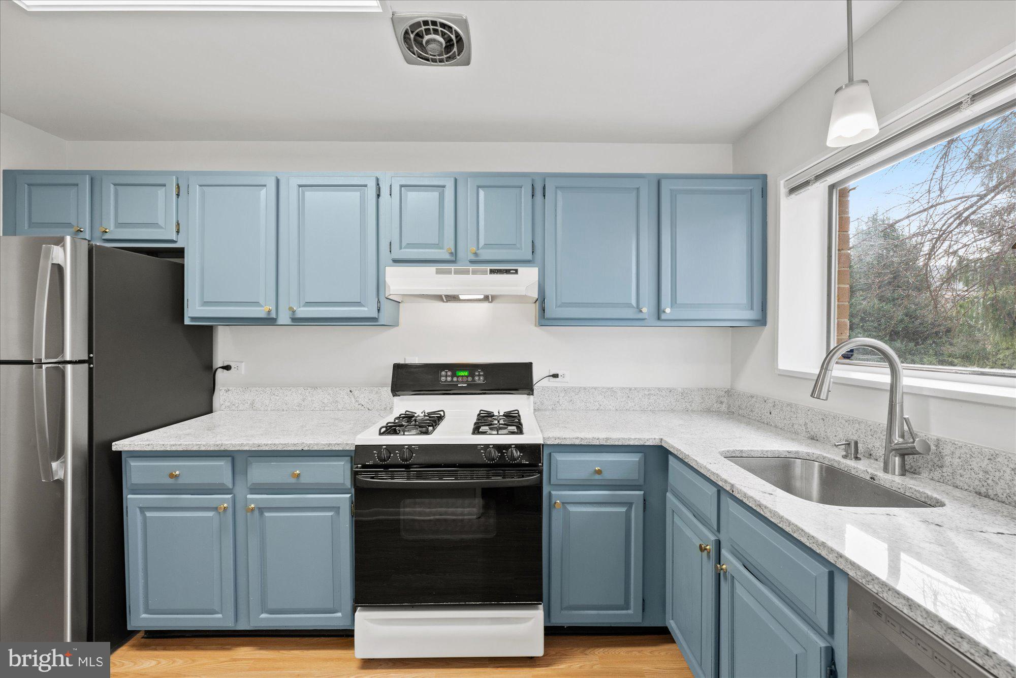 PARKSIDE CONDOMINIUMS - Residential