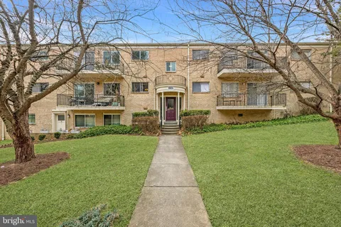 10624 Montrose Avenue Unit M 103, Bethesda, MD 20814 - #: MDMC2213686