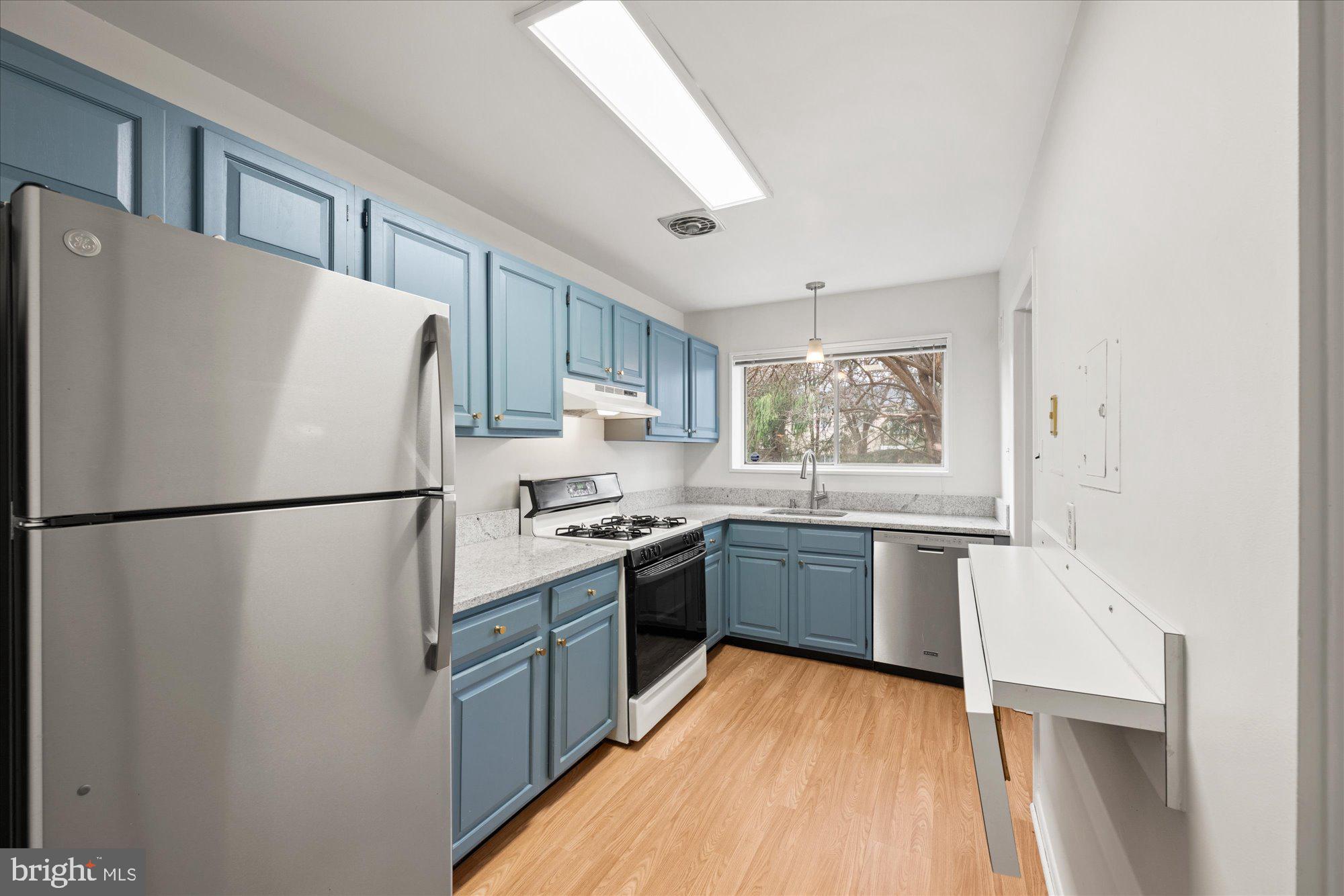 PARKSIDE CONDOMINIUMS - Residential