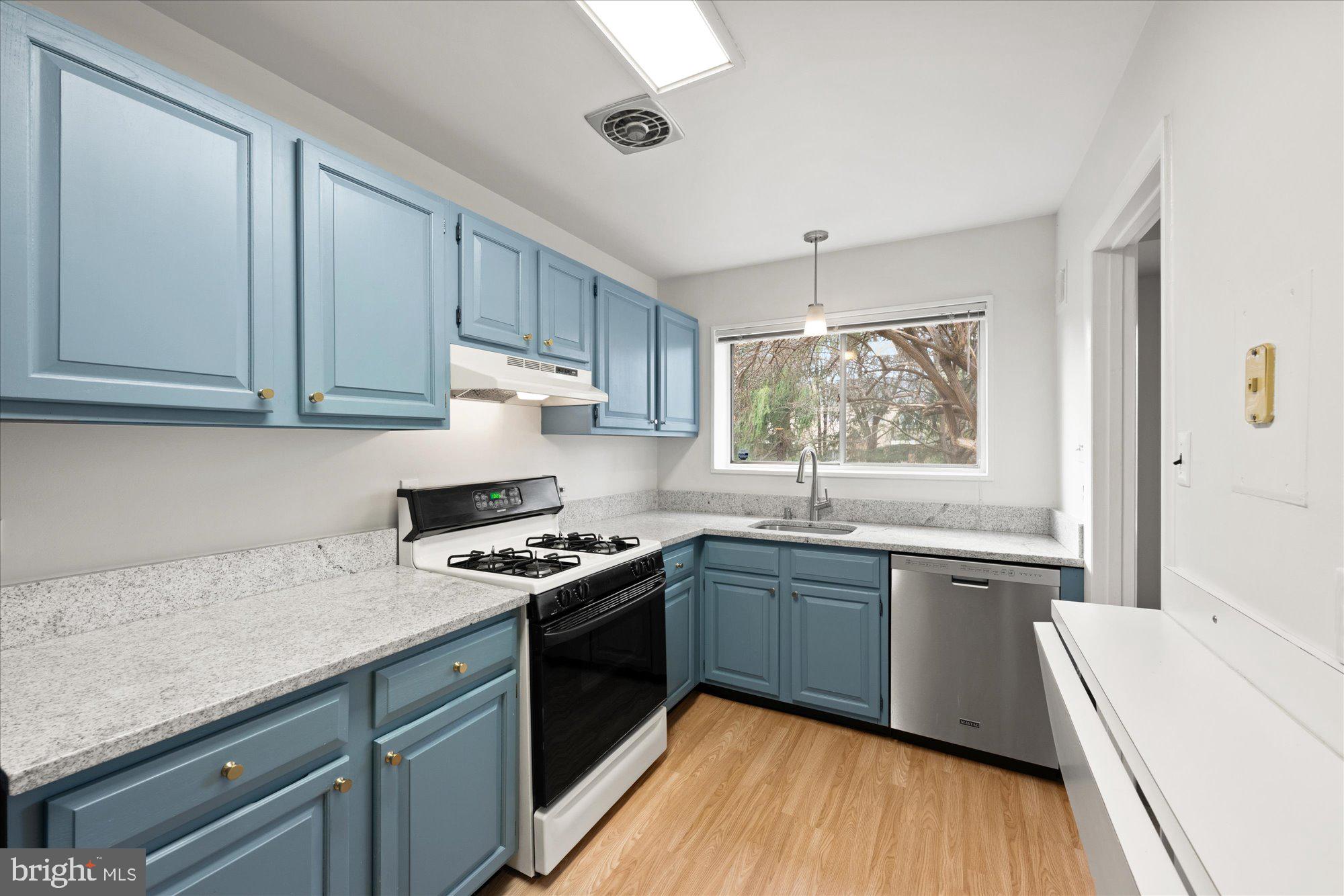 PARKSIDE CONDOMINIUMS - Residential