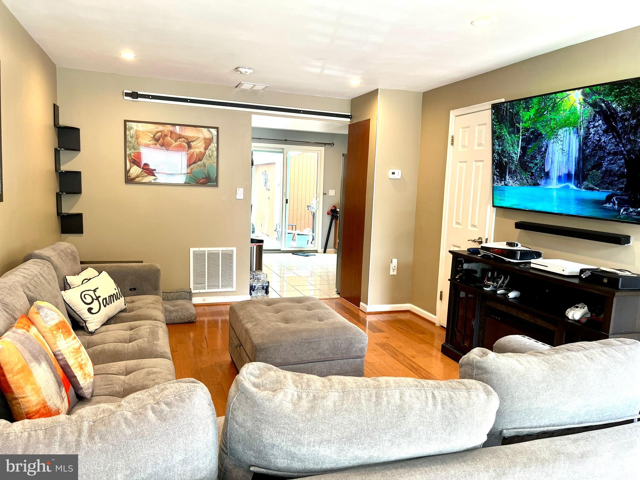 THE COLONY - Residential