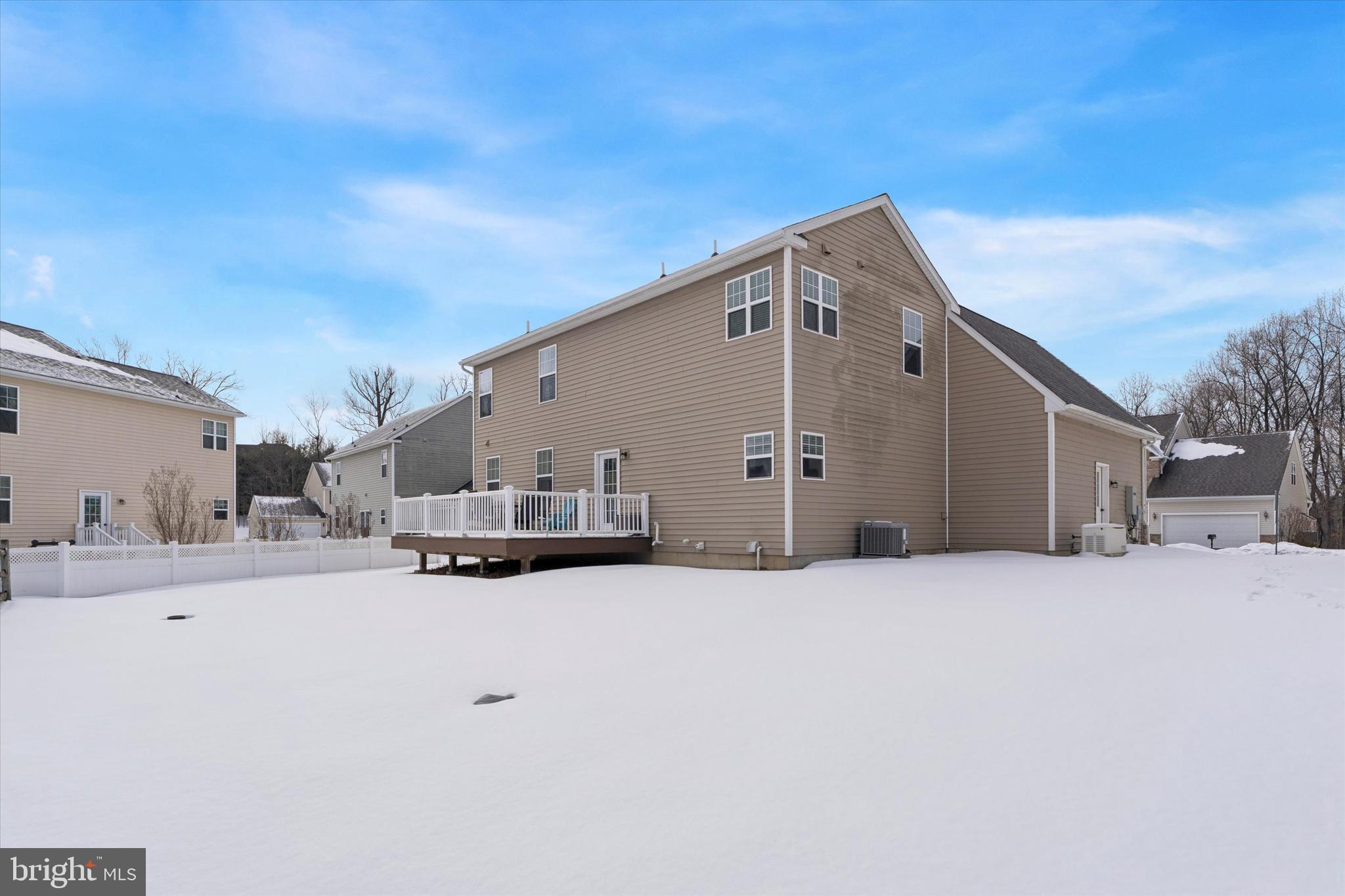 CROSSING AT BAILEY S - Residential