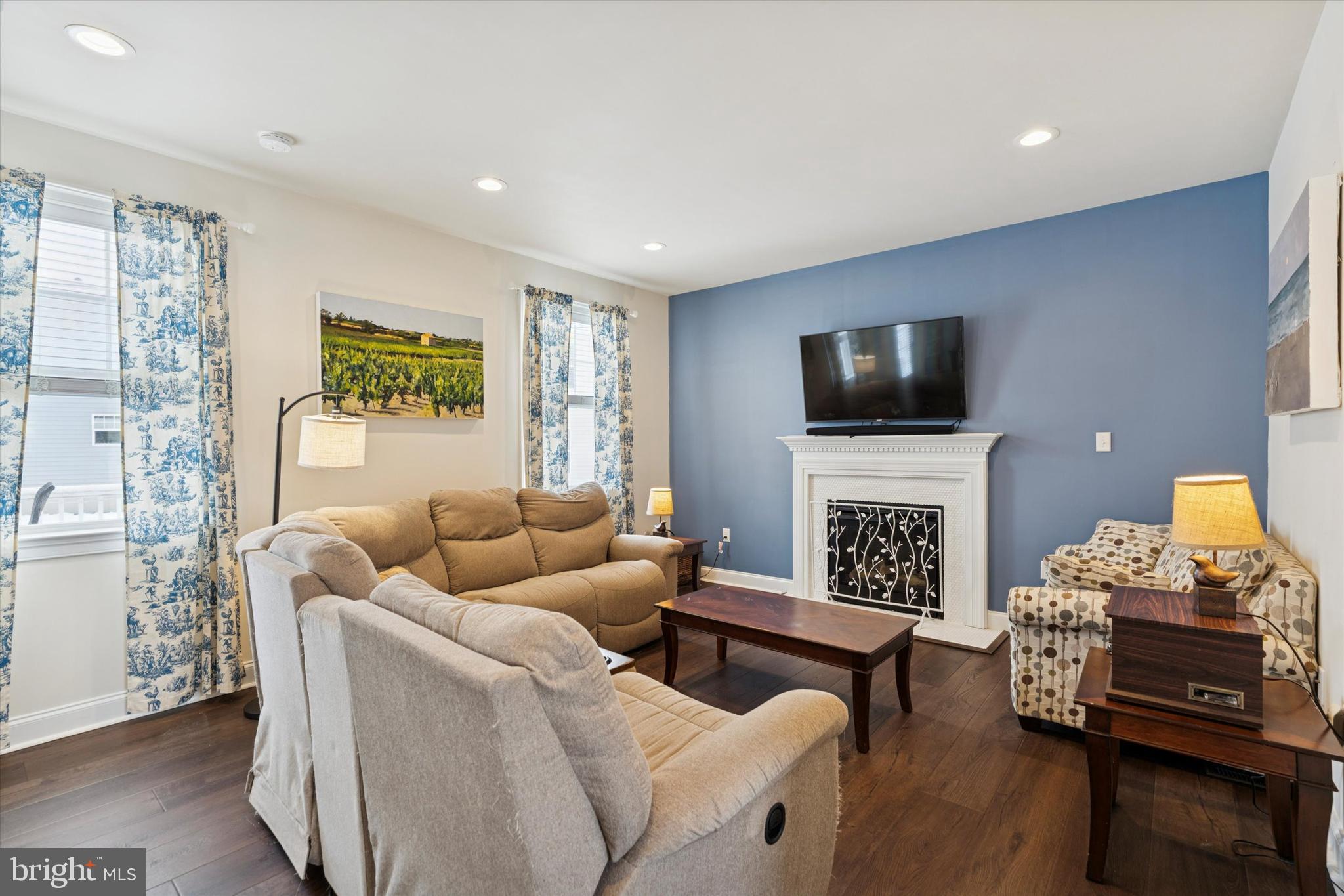 CROSSING AT BAILEY S - Residential