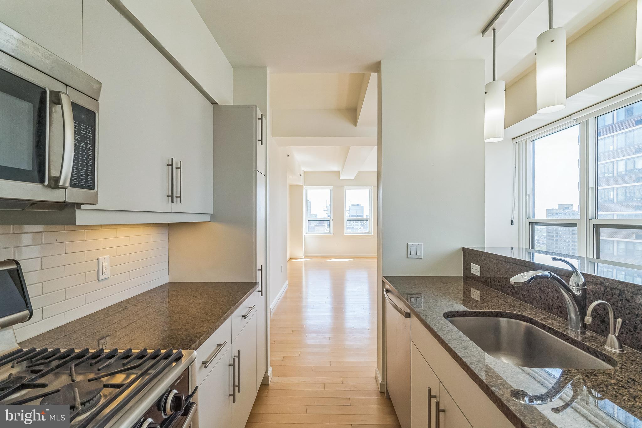 1425 LOCUST STREET 24B