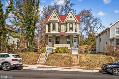 Photo of 304 W Cold Spring Lane, BALTIMORE, MD 21210 (MLS # MDBA2207528)
