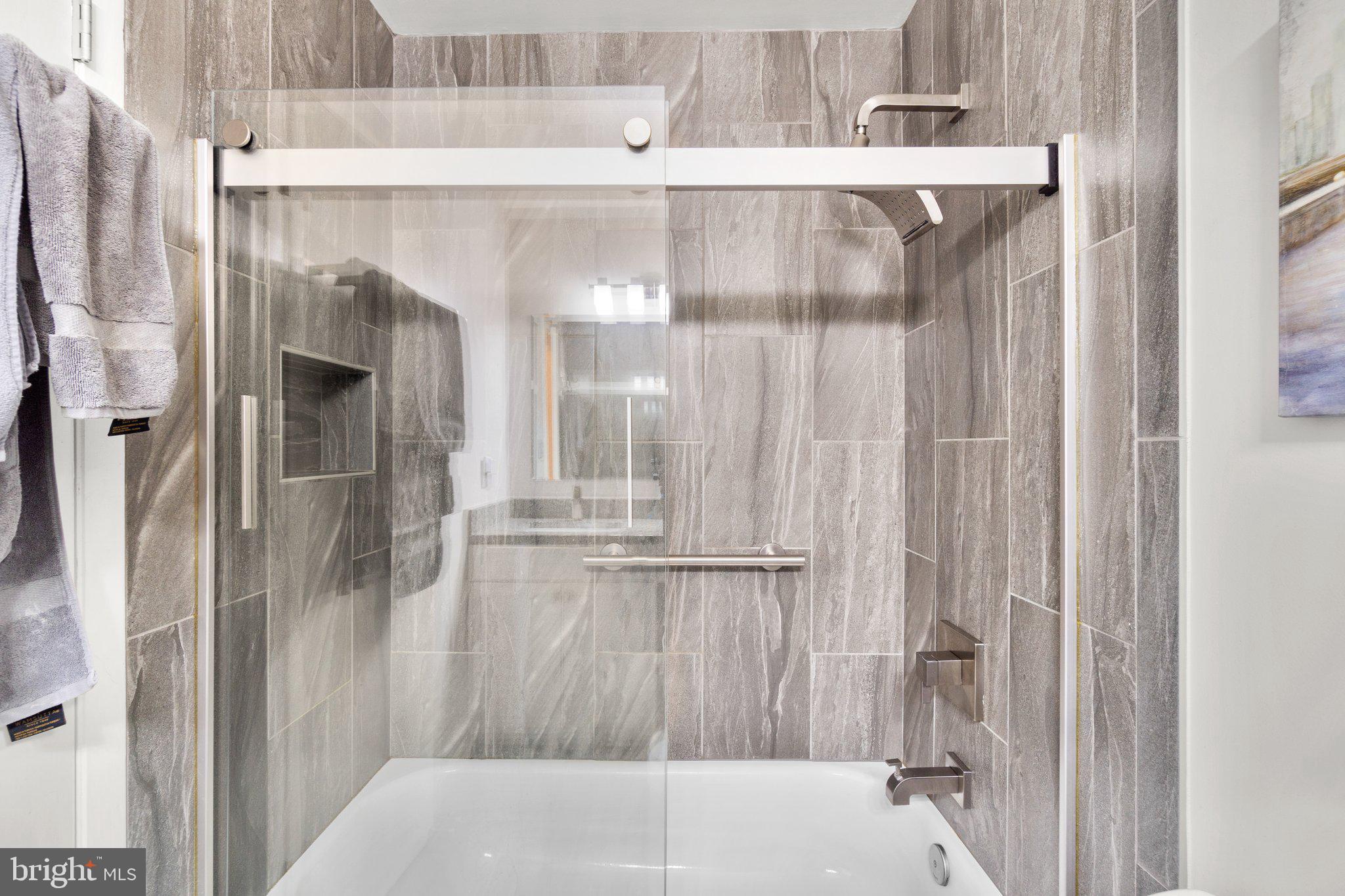 TWELVE TREES - Residential