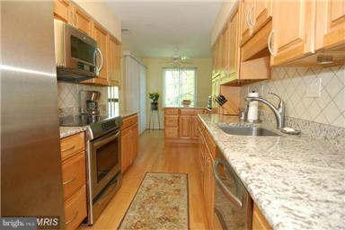 TREEBROOKE CONDOMINIUM - Residential Lease