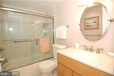 TREEBROOKE CONDOMINIUM - Residential Lease