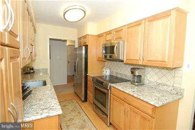 TREEBROOKE CONDOMINIUM - Residential Lease